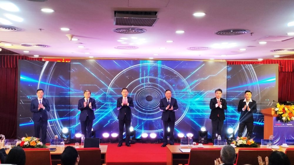 Hà Nội ra mắt Sàn Giao dịch công nghệ và Chợ Chuyển đổi số