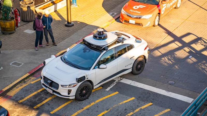 Taxi-phamloi-CafeAuto-3132025-(3) (1)