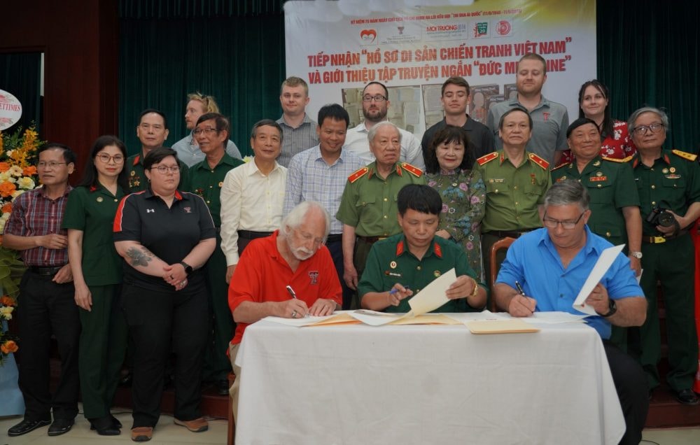 1 Ky Thỏa Thuận Ghi Nhớ Việt Mỹ