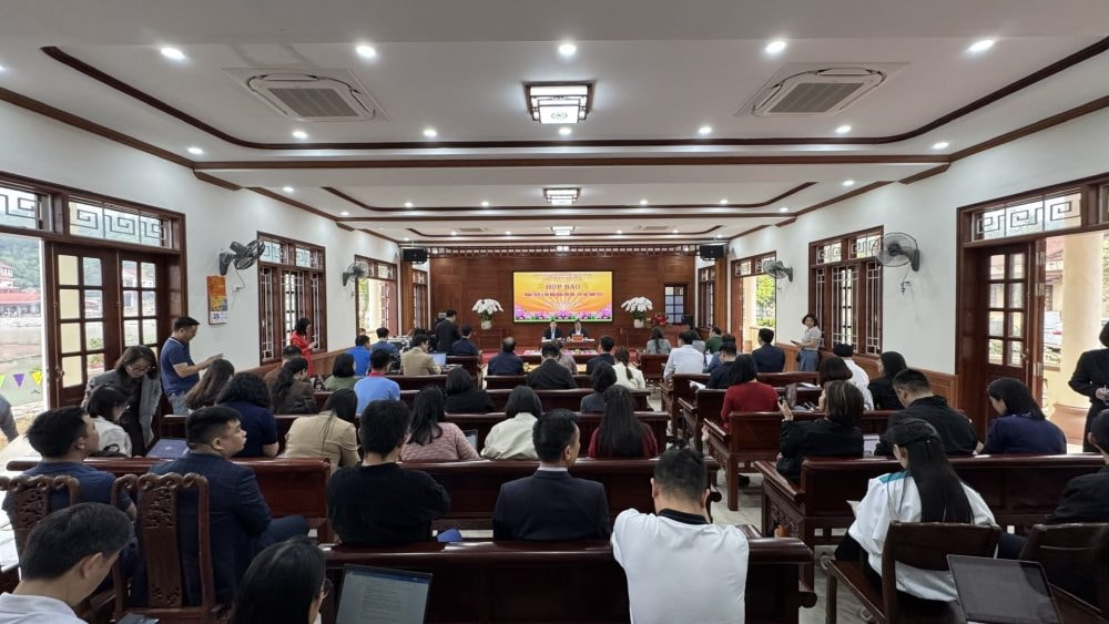 ảnh Họp Báo (4)