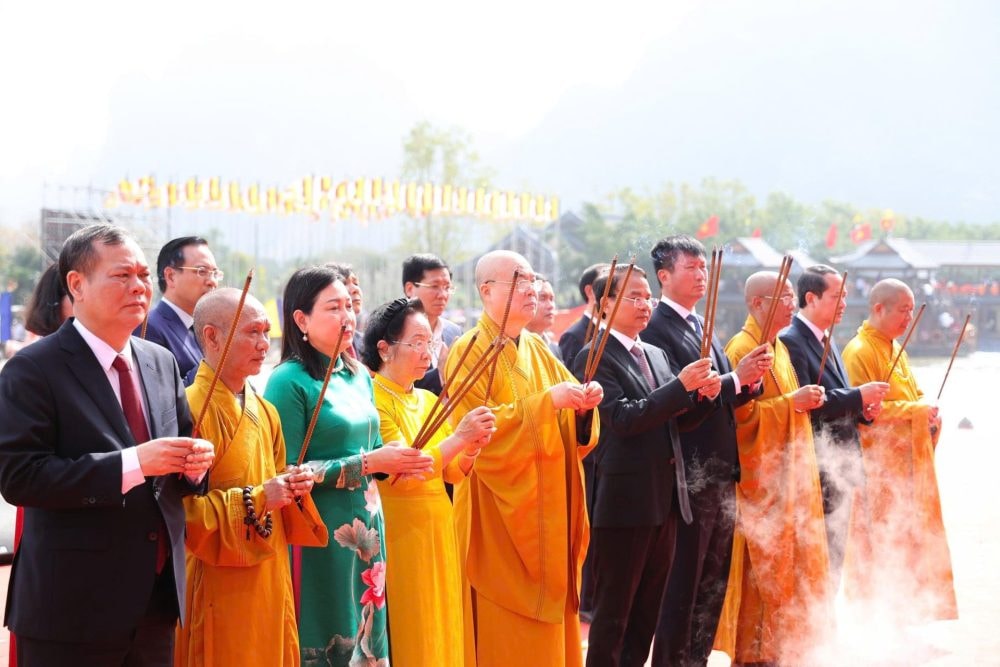 642198758 1281117314117639 8431277984425031343 N