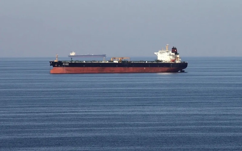 Bản sao hormuz-tanker-reuters-17682749-2813-6512-1768275062-61427922169597336868740-1772348245793-1772348246316616931936
