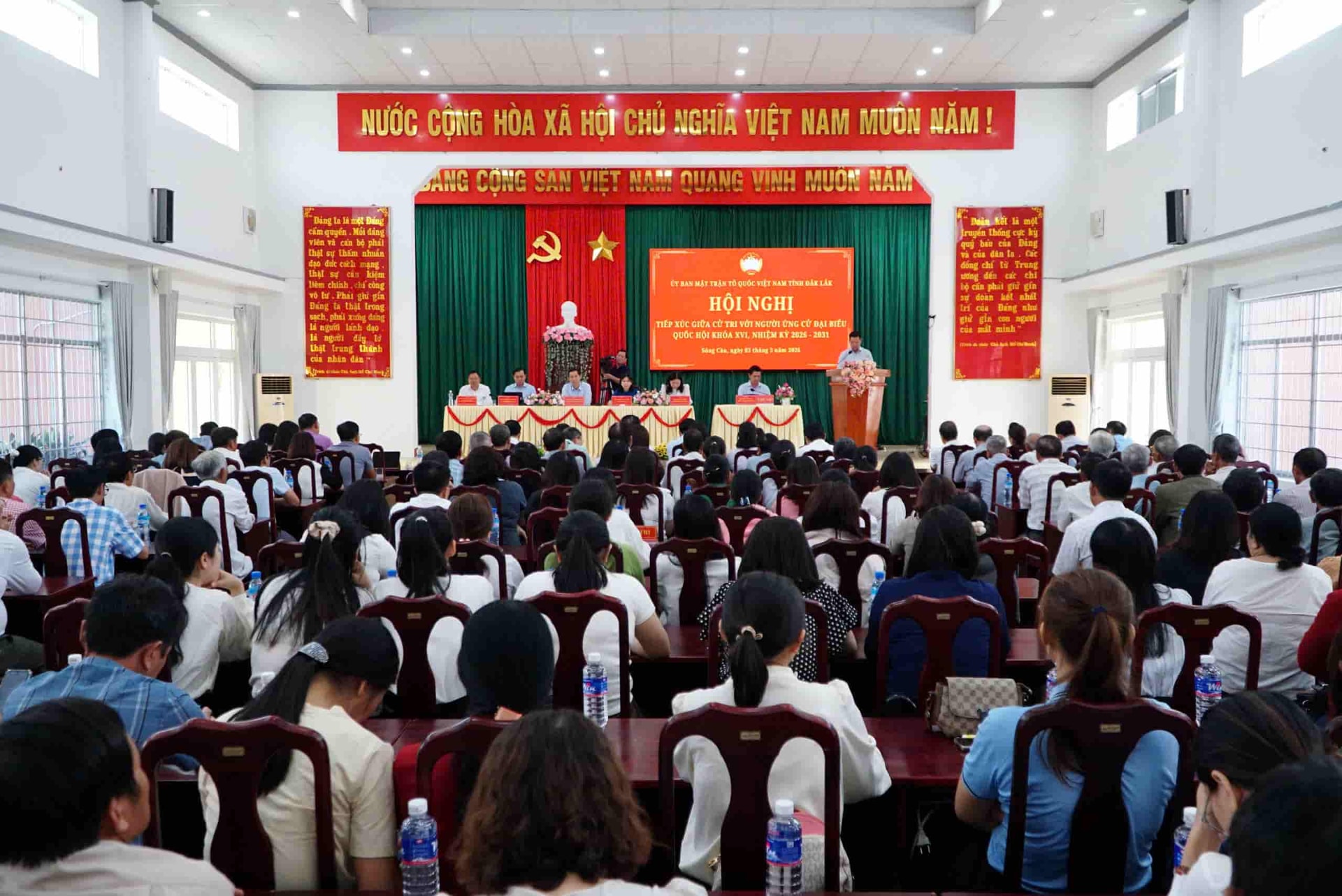 Toàn cảnh hội nghị