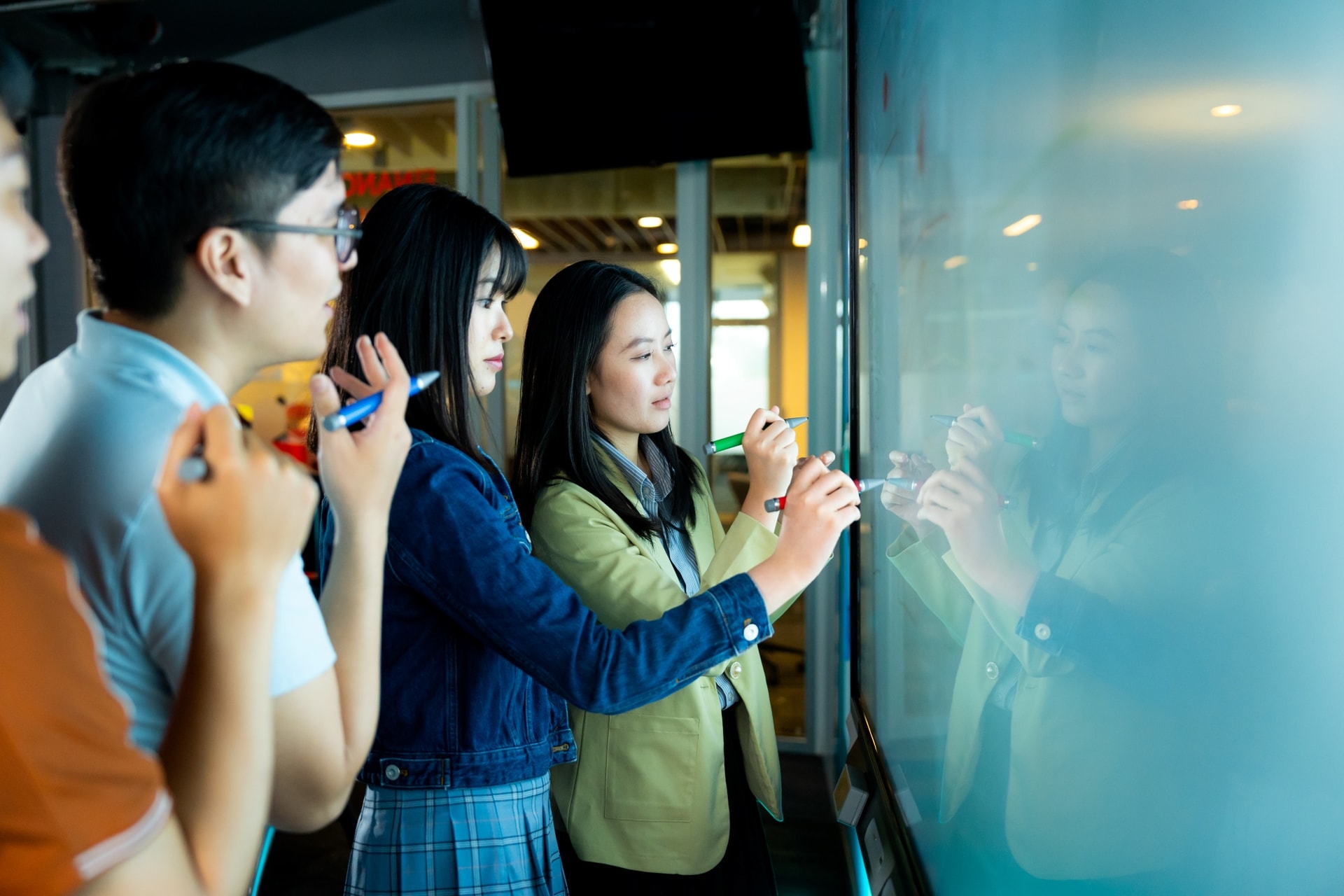 Hình 2 nguồn RMIT (2)