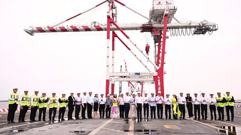 Lãnh đạo Tỉnh ủy Tây Ninh và đoàn công tác chúc Tết doanh nghiệp trong nước ngay ngày đầu trở lại hoạt động sau kỳ nghỉ Tết.