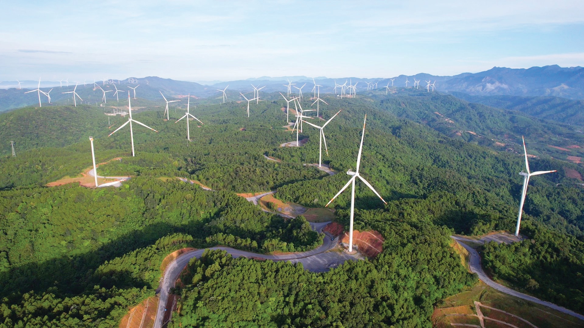 Các dự án điện gió ở khu vực phía Tây Nam Quảng Trị đã đi vào vận hành thương mại - Ảnh- Lê Trường