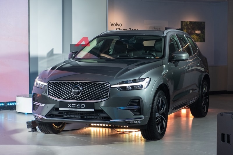 volvo-xc60-2026-9-1763626553466-1763626554123162757507.jpg