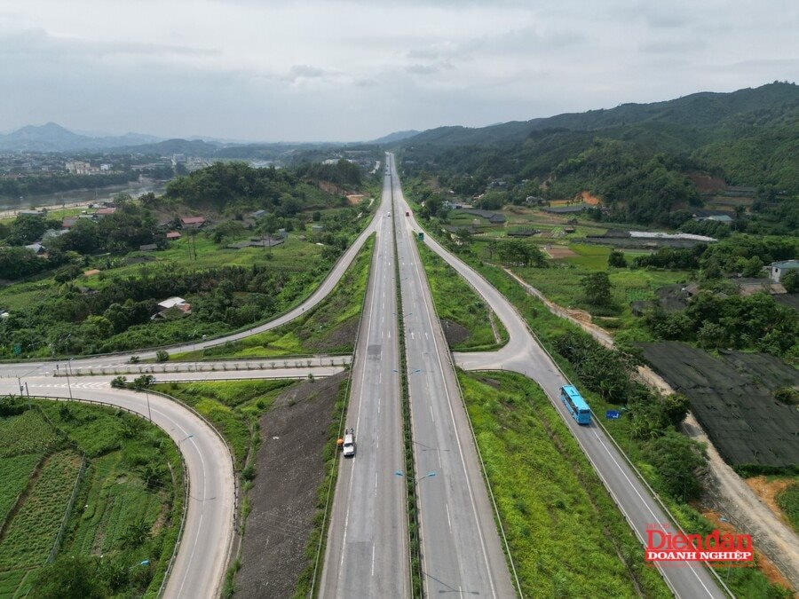 z4398268982647_8dc8f4d303d8bf0b2feca3597dc812f5 (1)