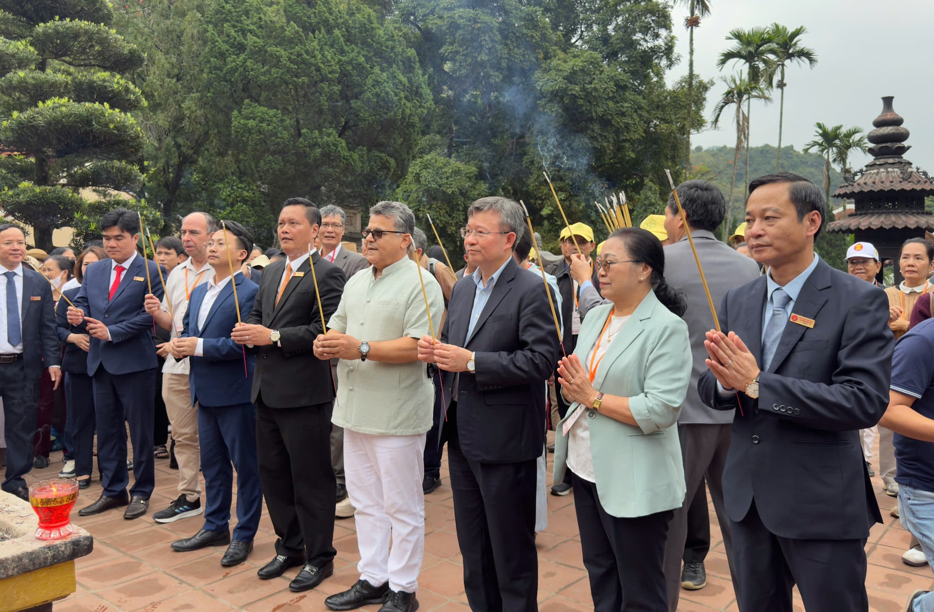 ảnh thăm quan chùa hương (2)