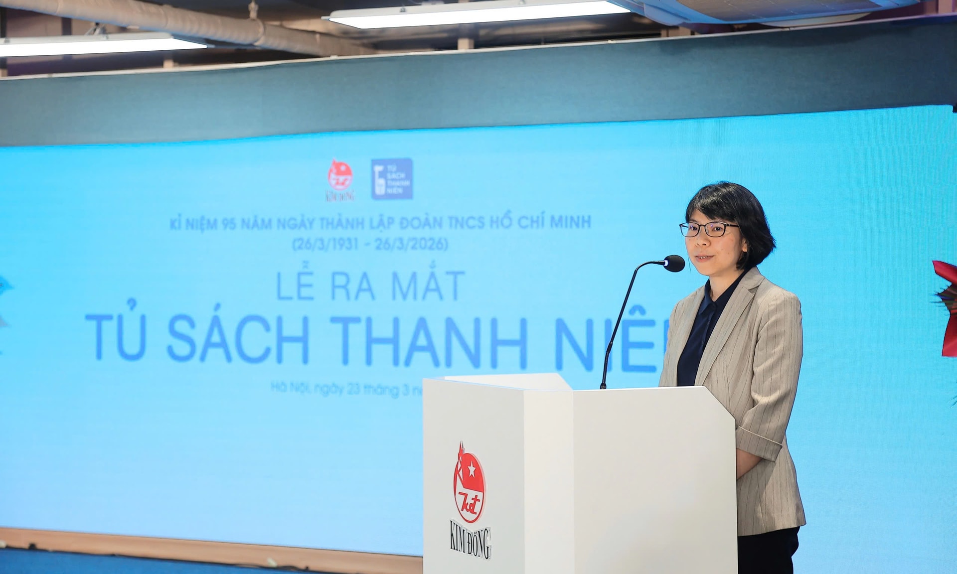 ảnh tủ sách (4)