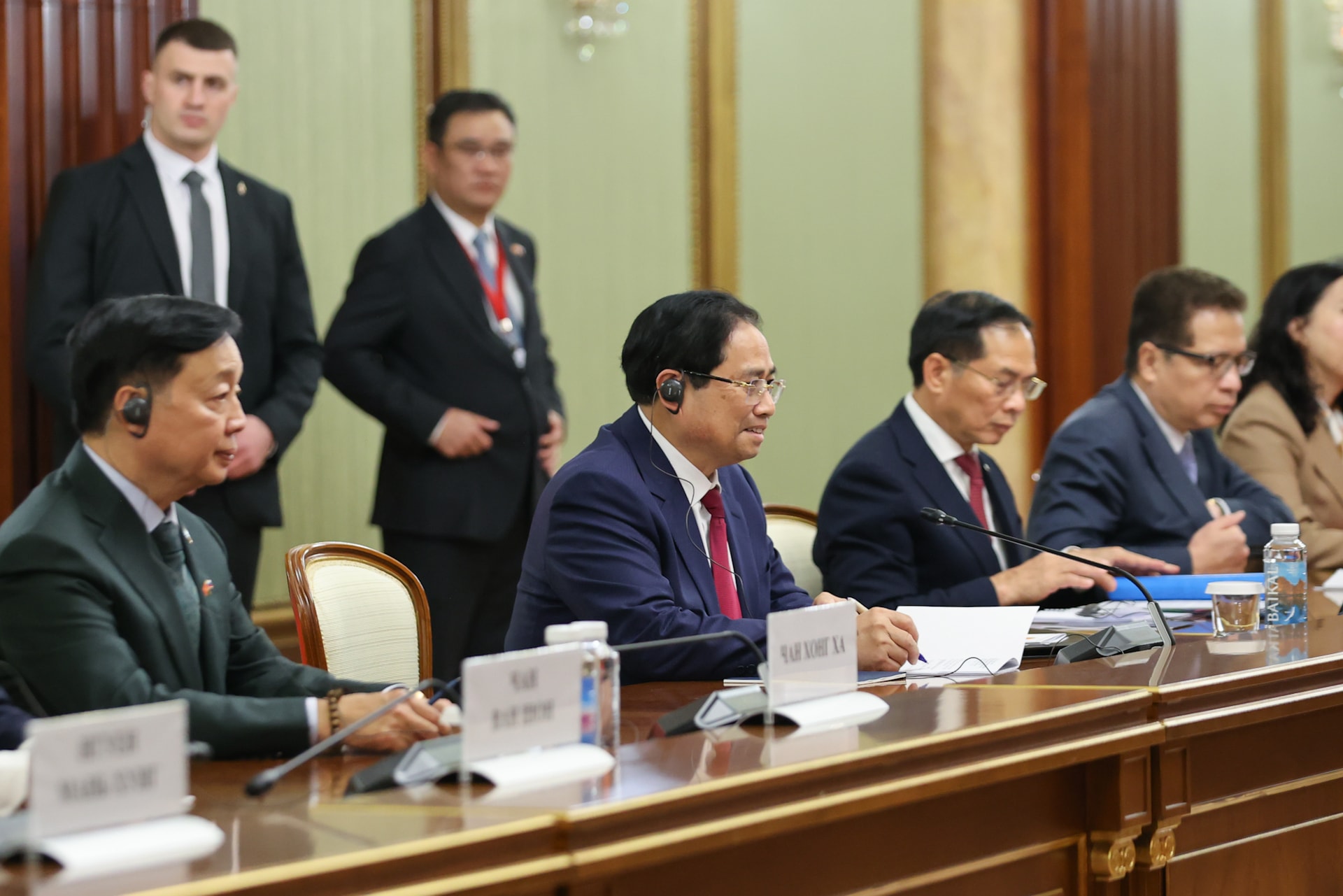 Thủ tướng Phạm Minh Chính hội đàm với Thủ tướng Liên bang Nga, chứng kiến ký các văn kiện hợp tác- Ảnh 6.