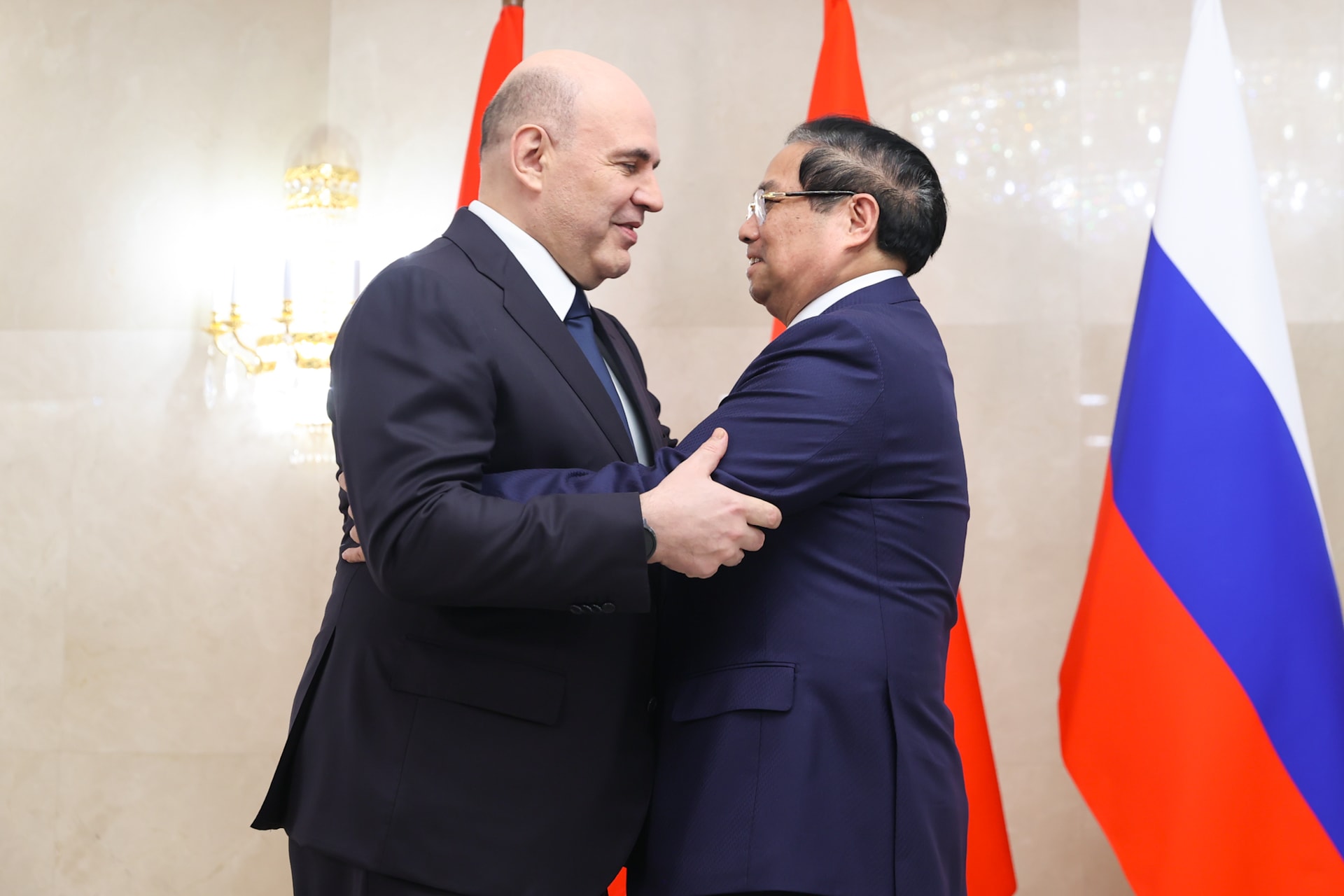 Thủ tướng Phạm Minh Chính hội đàm với Thủ tướng Liên bang Nga, chứng kiến ký các văn kiện hợp tác- Ảnh 2.