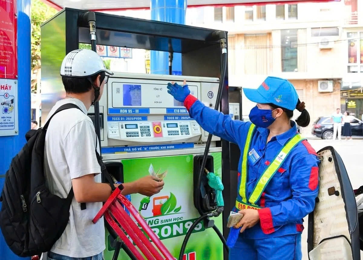 hình ảnh minh họa về giá xăng dầu (1)
