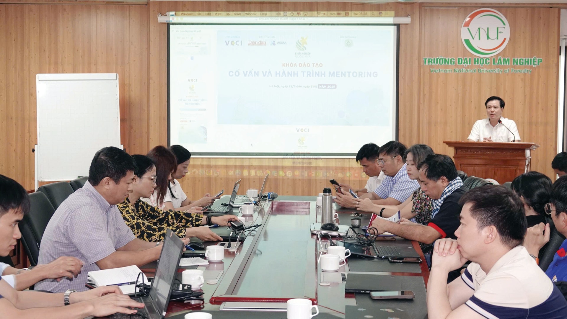 Bước chuyển khởi nghiệp cho học sinh, sinh viên