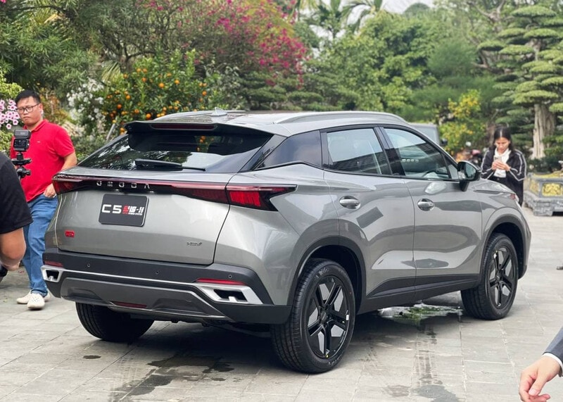 omoda-c5-hybrid-53 (1)