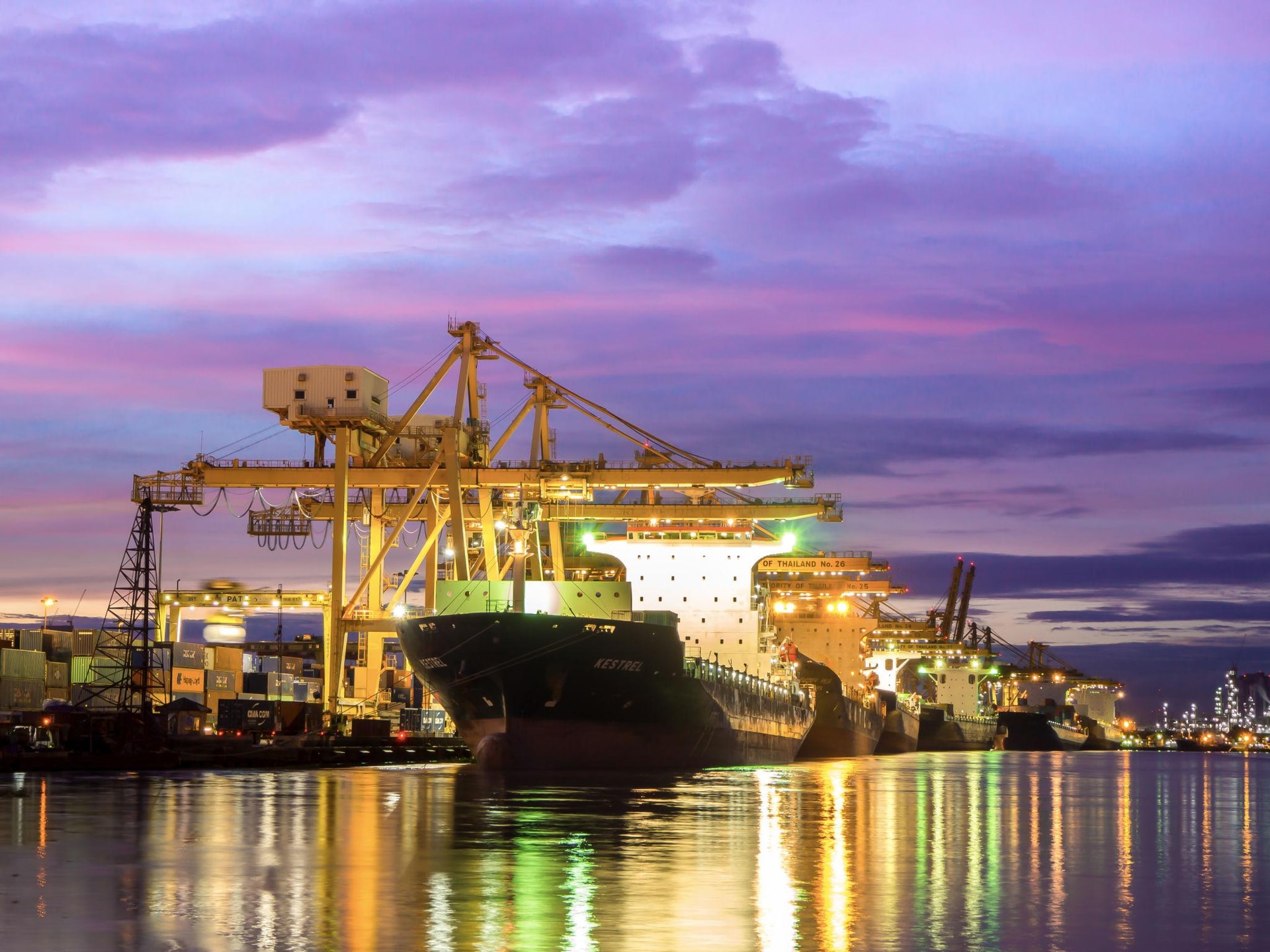 Việt Nam dẫn đầu ASEAN nhờ “bộ ba” động lực tăng trưởng