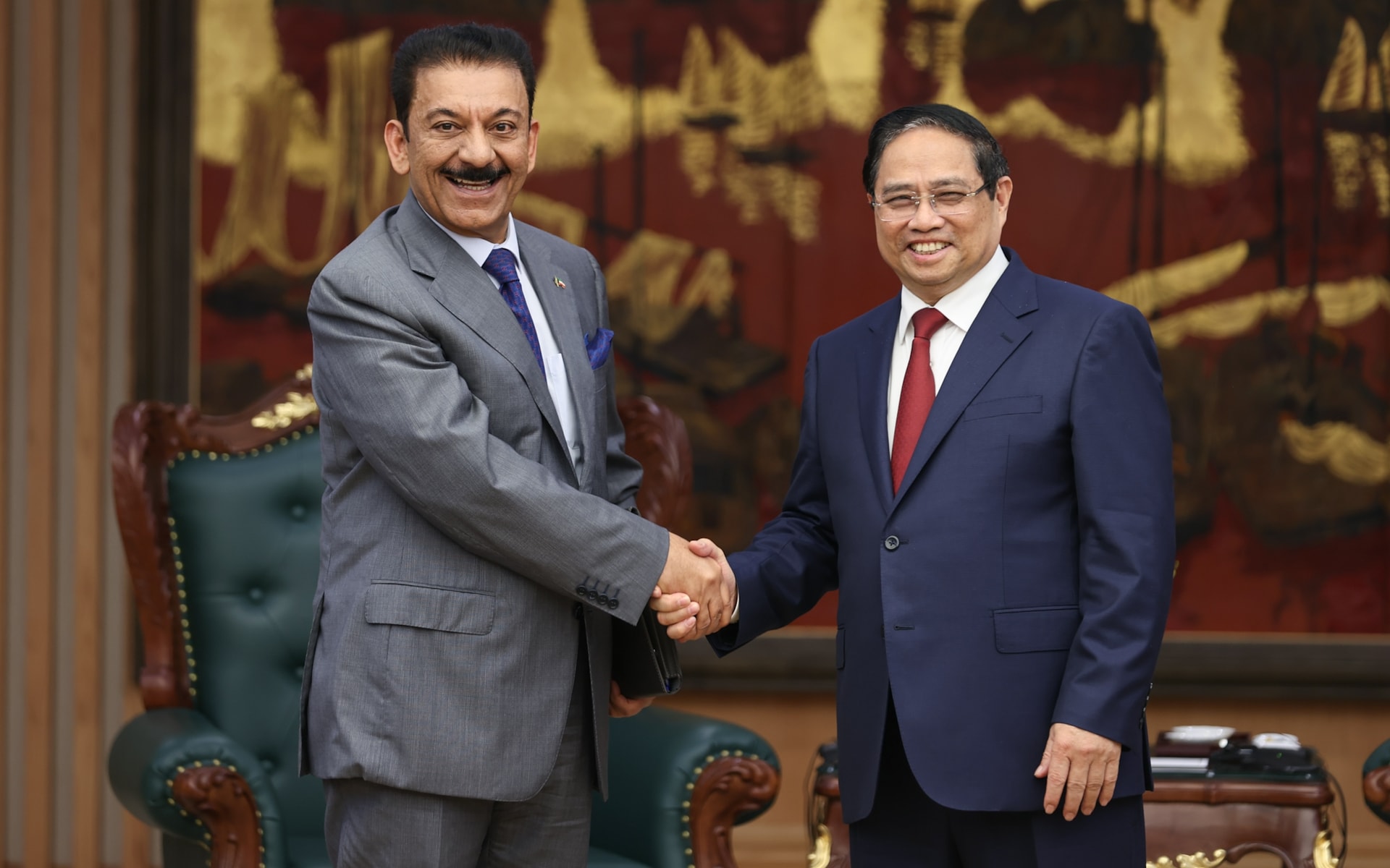 Thủ tướng đề nghị Kuwait phối hợp bảo đảm an ninh năng lượng