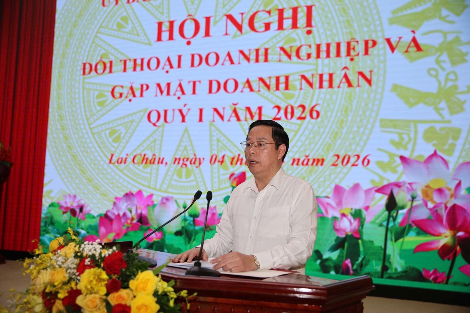 Chủ tịch UBND tỉnh Hà Quang Trung khẳng định, tỉnh cam kết luôn đồng hành, tiếp tục xây dựng chính quyền kiến tạo, liêm chính, hành động, phục vụ người dân, DN