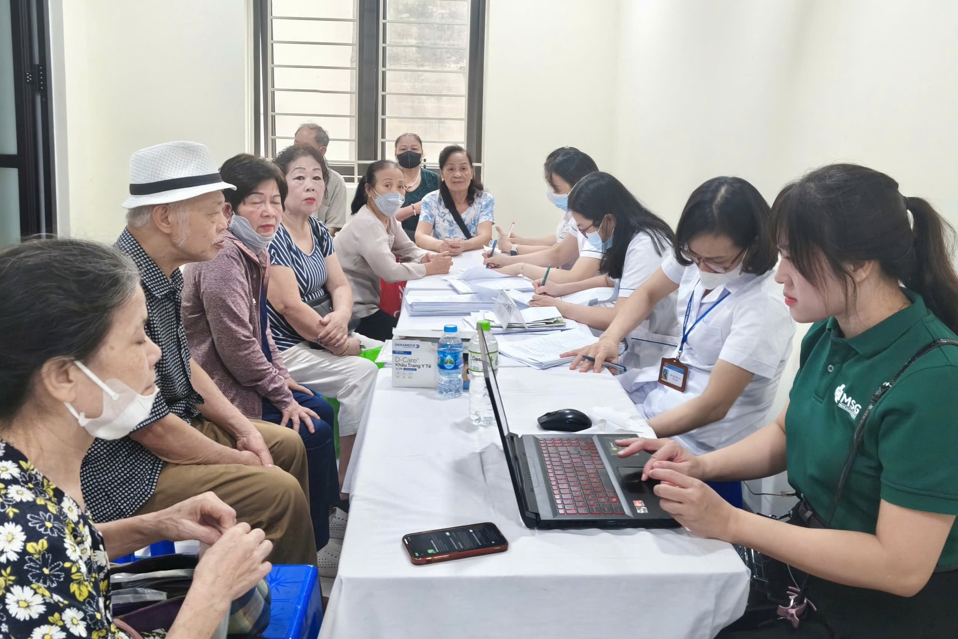 Hoạt động khám bênh