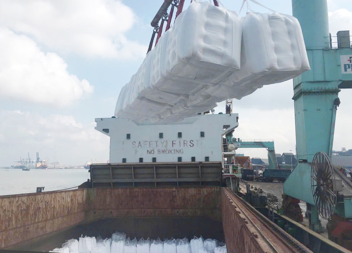 Phú Mỹ đẩy mạnh xuất khẩu ure kỹ thuật, tận dụng cơ hội giá thế giới tăng cao (1)