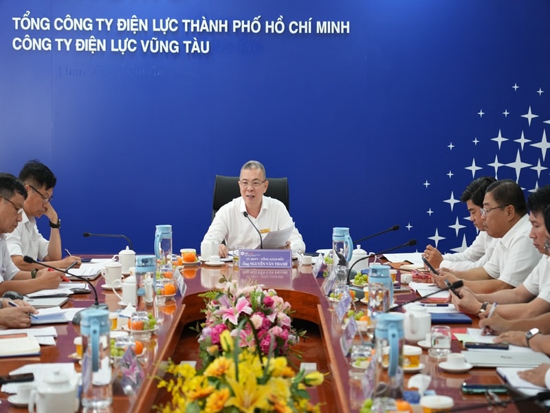 Ông Nguyễn Văn Thanh – Tổng Giám đốc EVNHCMC chủ trì buổi làm việc với CTĐL Vũng Tàu và CTĐL Đất Đỏ.