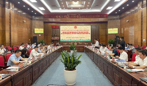 Buổi làm việc của Bộ Công Thương với tỉnh Điện Biên về tình hình triển khai các dự án nguồn và lưới điện theo Quy hoạch điện VIII