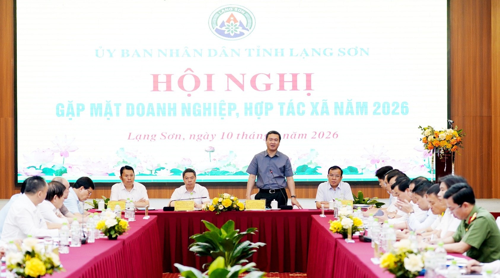 lang-son-dong-hanh-cung-doanh-nghiep-hop-tac-xa-thao-go-kho-khan-thuc-day-phat-trien-1775814129.jpeg