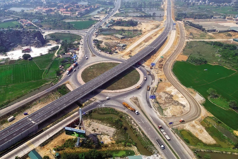 Triển vọng ngành xây dựng - đầu tư công vẫn duy trì tích cực