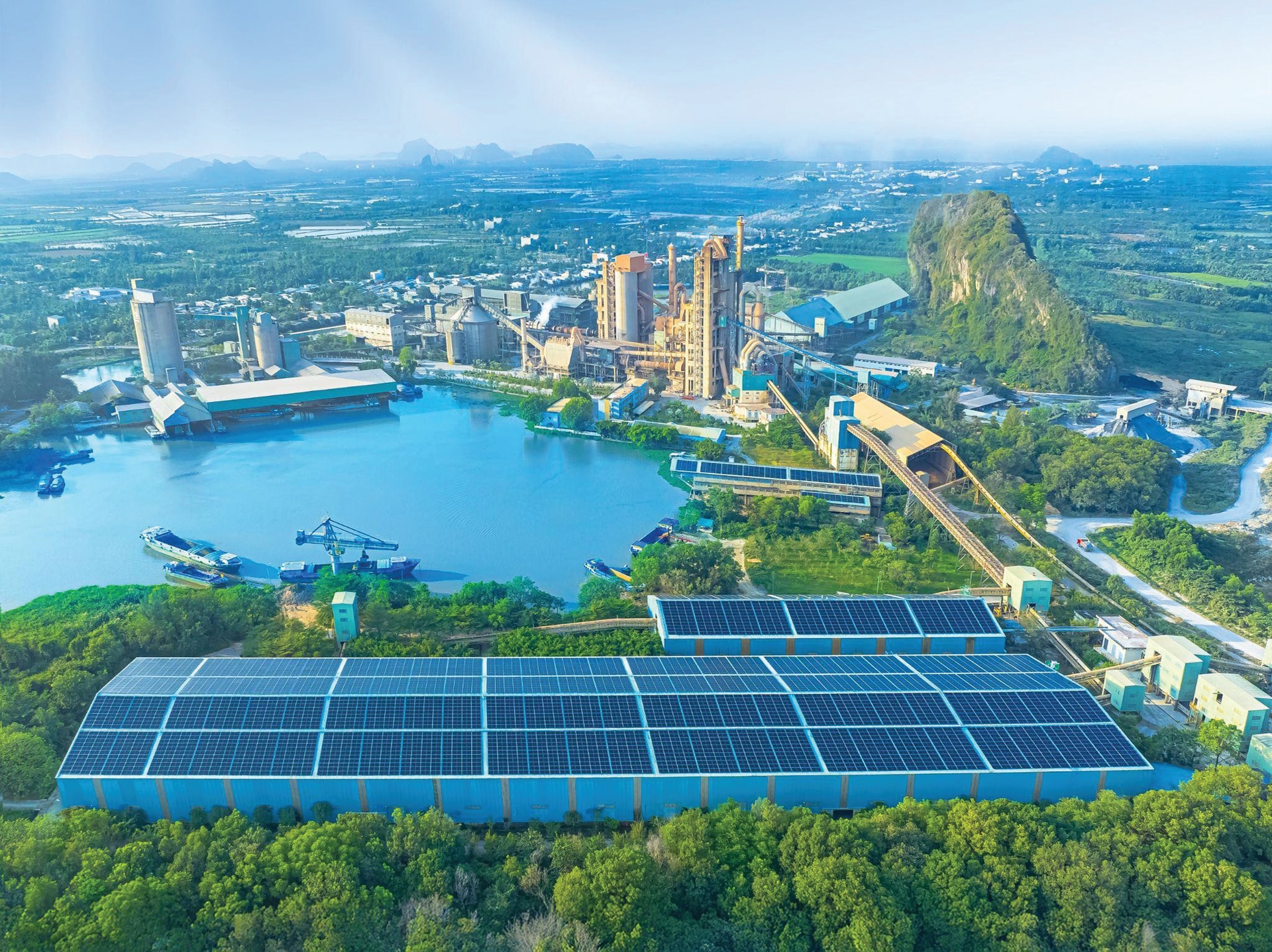 “Giải cơn khát” điện xanh cho doanh nghiệp