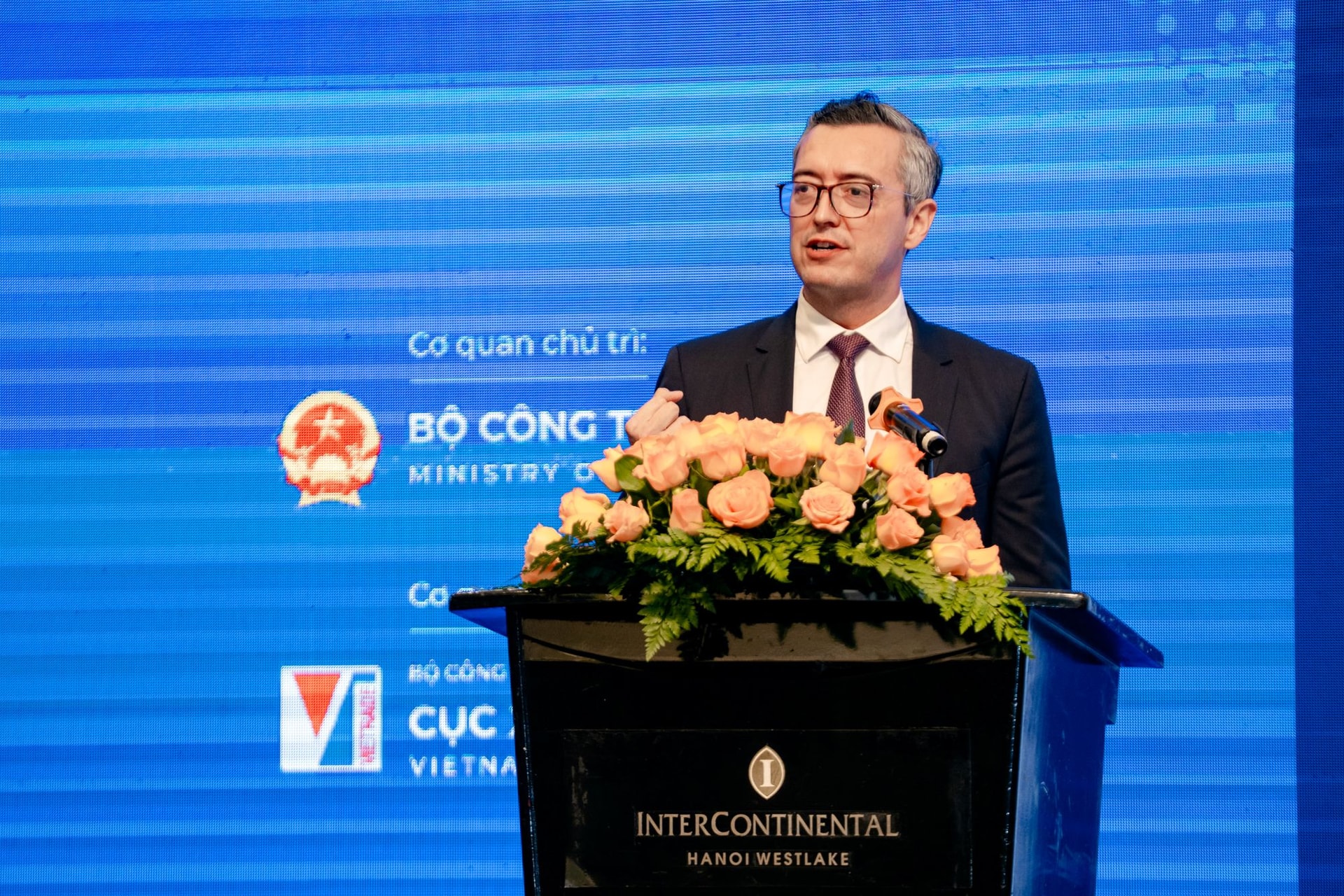 Hình 2 lựa chọn 1