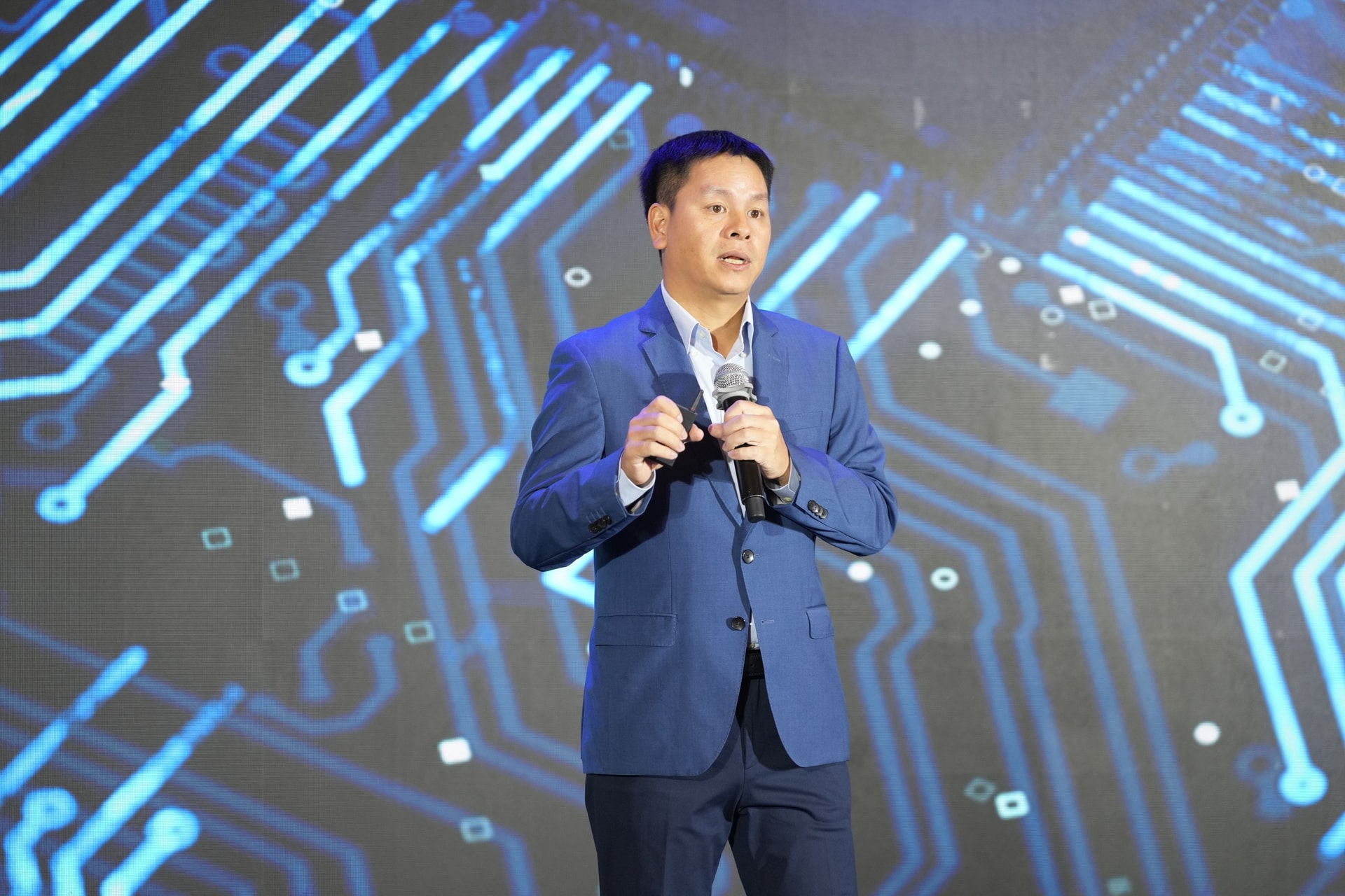 Ông Nguyễn Minh Đức – Tổng Giám đốc HP Việt Nam chia sẻ tại sự kiện