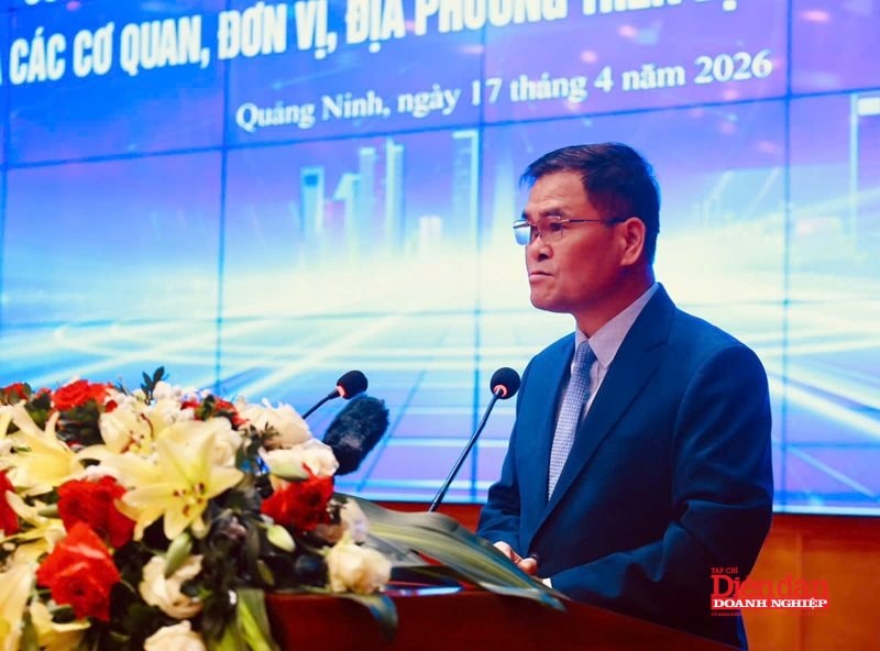 Ông Bùi Văn Khắng – Chủ tịch UBND tỉnh Quảng Ninh phát biểu tại Hội nghị công bố kết quả các chỉ số PAR INDEX, SIPAS, DDCI, CGI của các cơ quan, đơn vị, địa phương trên địa bàn tỉnh năm 2025