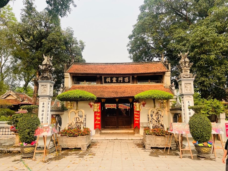 ảnh đền Hát Môn 1.png