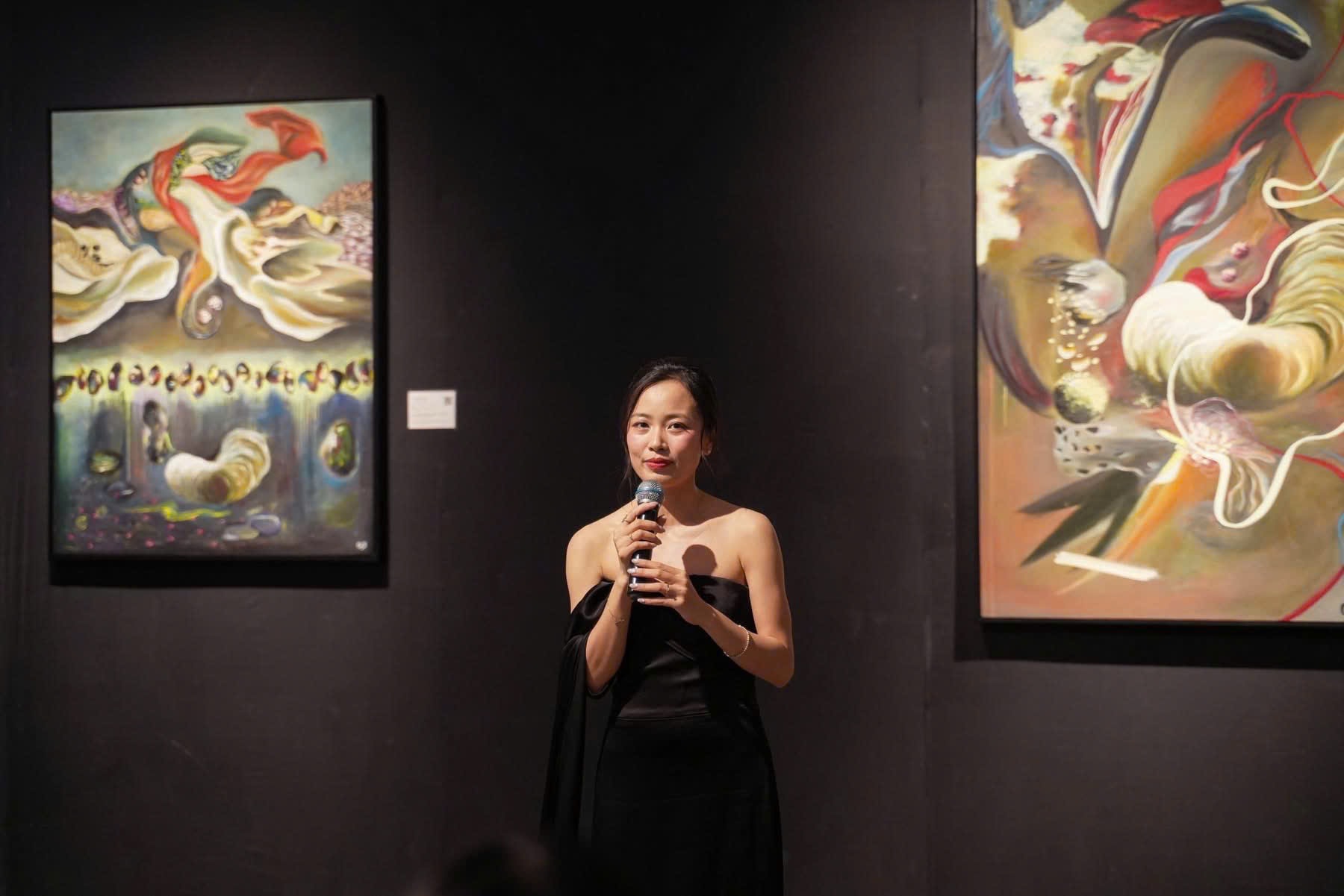 ảnh khai mạc triển lãm (2)