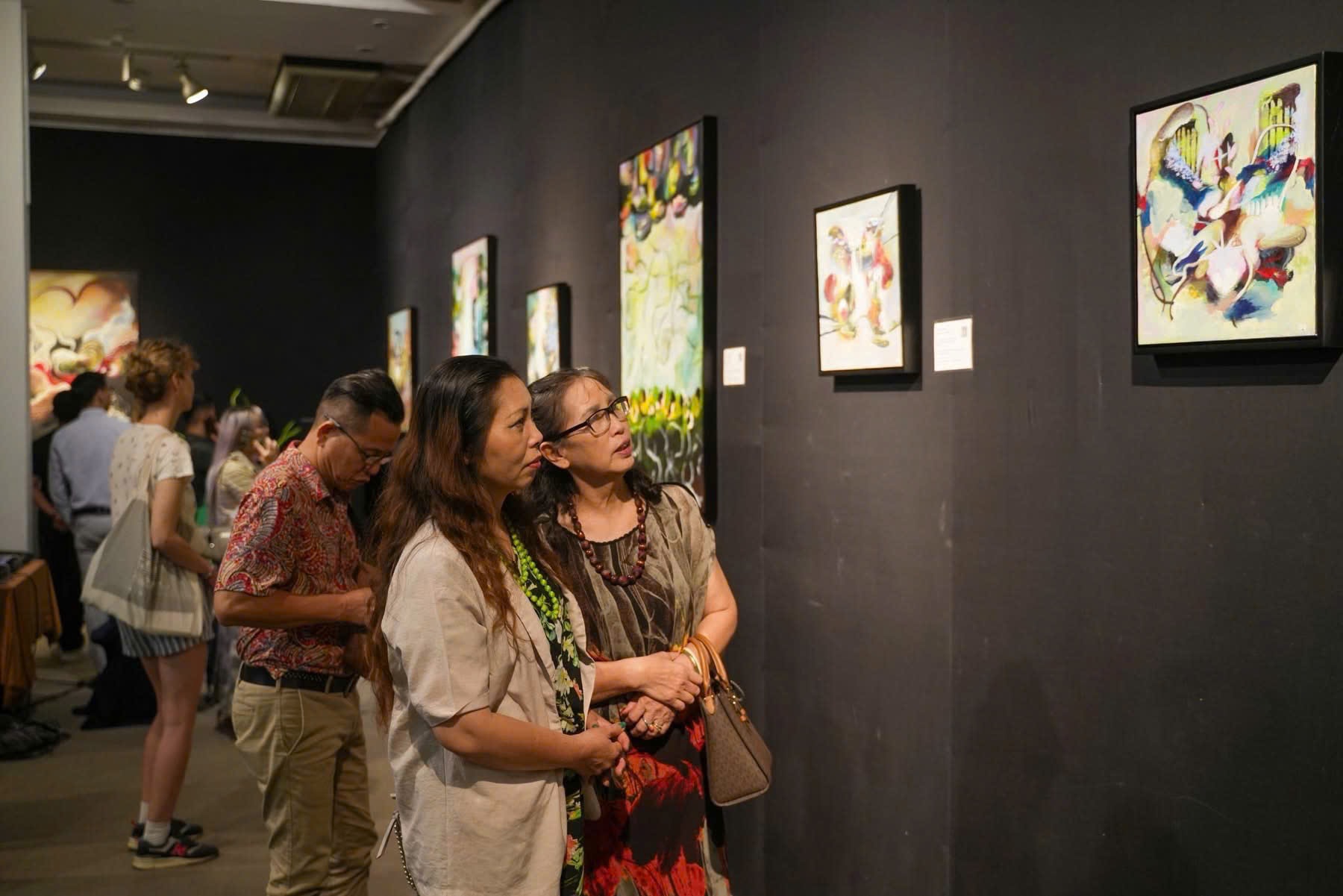 ảnh khai mạc triển lãm (4)