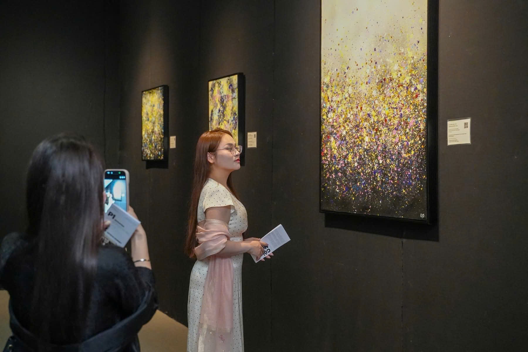 ảnh khai mạc triển lãm (5)