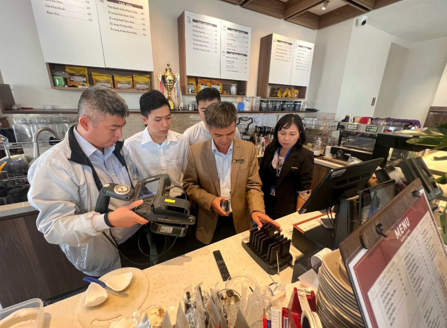 Ảnh màn hình 2026-04-17 lúc 23.42.40