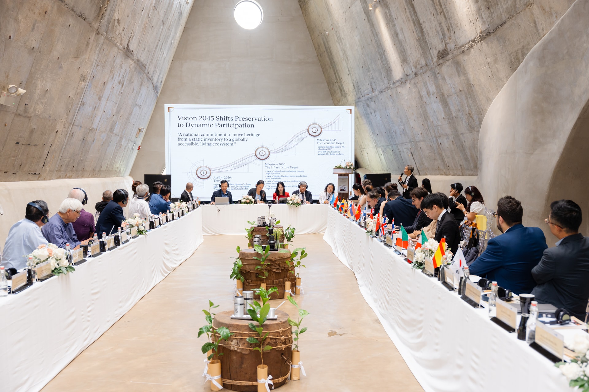 Hình 4 - Diễn đàn Di sản Cà phê Thế giới tại Buôn Ma Thuột, Đắk Lắk