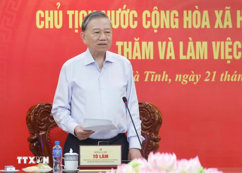 Tổng Bí thư, Chủ tịch nước chỉ rõ, Hà Tĩnh phải có tư duy phát triển mới, hành động quyết liệt và đột phá hơn để biến lợi thế thành động lực tăng t TTXVN