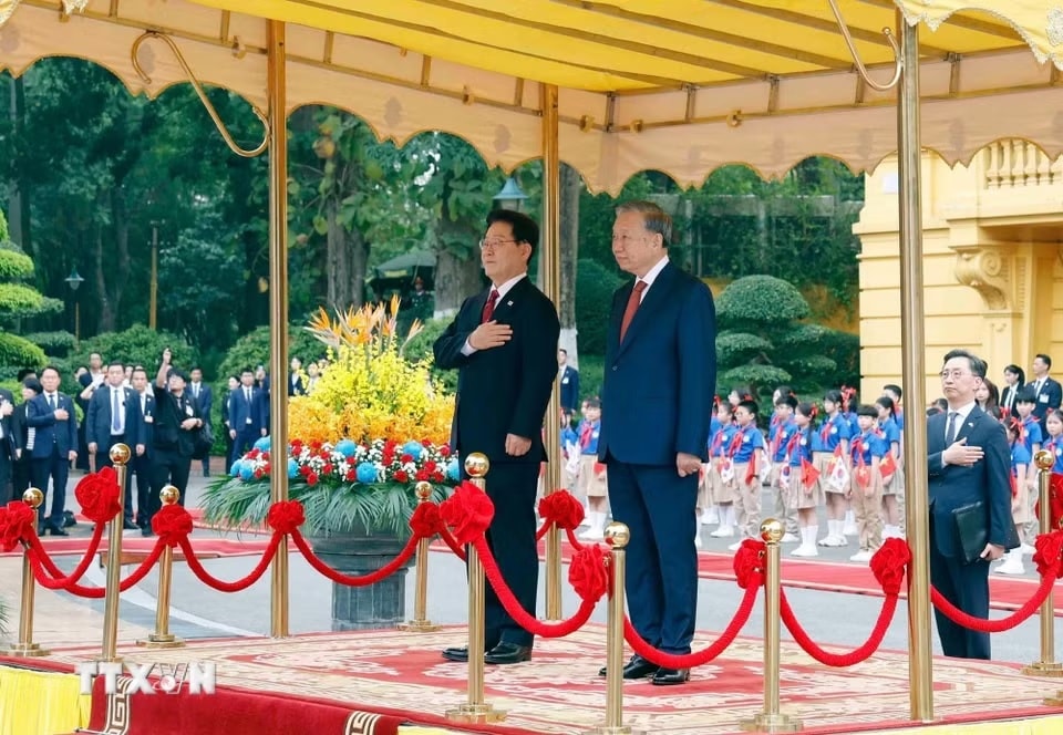 Tổng Bí thư, Chủ tịch nước Tô Lâm chủ trì Lễ đón chính thức Tổng thống Hàn Quốc- Ảnh 3.