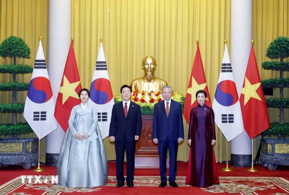 Tổng Bí thư, Chủ tịch nước Tô Lâm chủ trì Lễ đón chính thức Tổng thống Hàn Quốc- Ảnh 5.