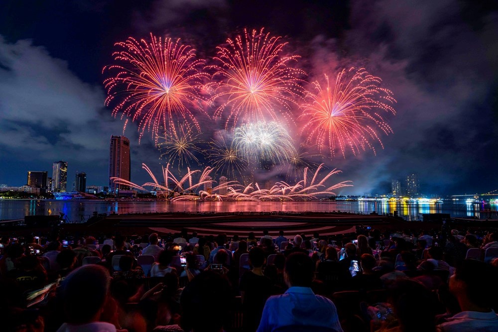 10 đội pháo hoa hội tụ DIFF 2026: Cuộc đua nghệ thuật trên bầu trời Đà Nẵng - ảnh 2
