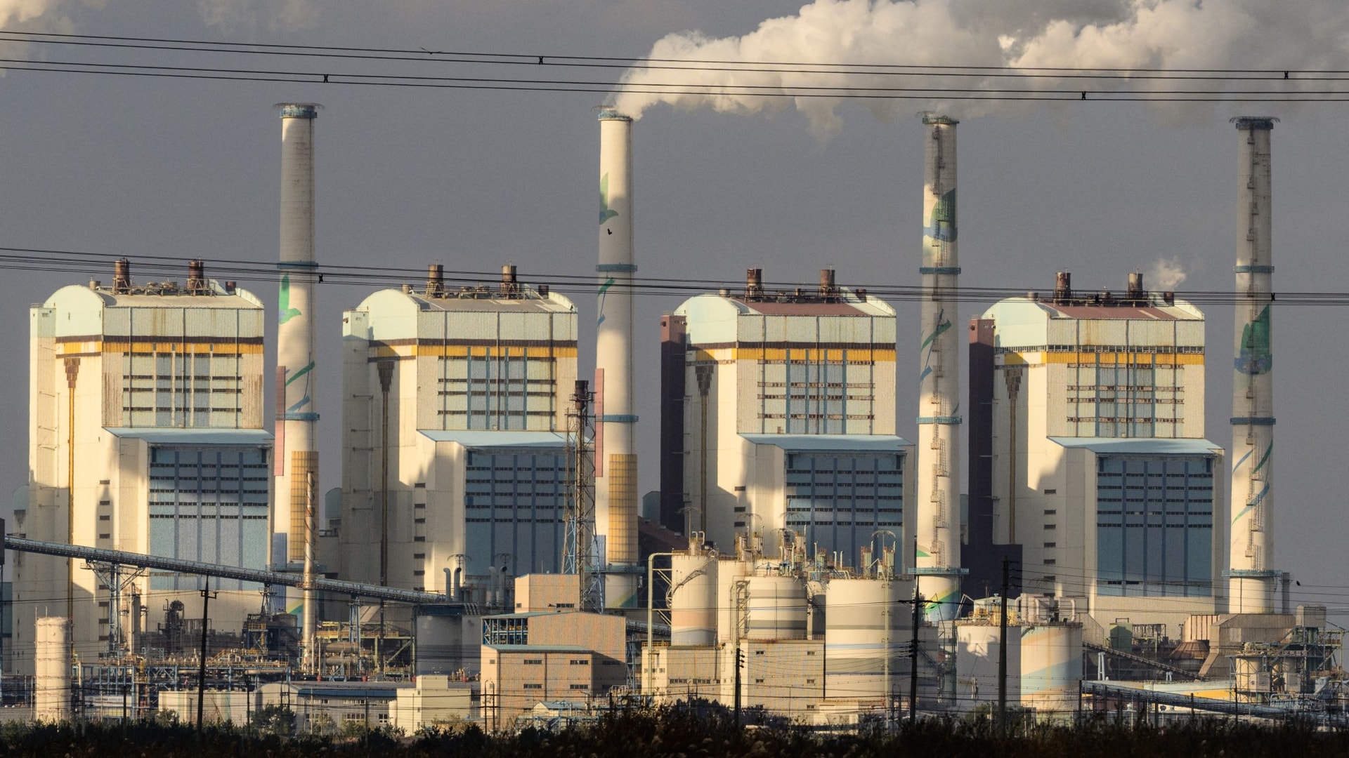 Hàn Quốc làm gì để tự cường năng lượng trước xung đột Trung Đông?