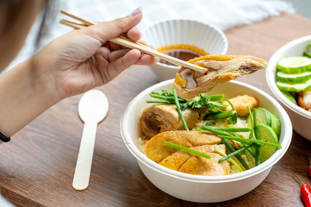3 lựa chọn cơm gà “vị đúng đỉnh” khi chưa biết ăn gì hôm nay - ảnh 2