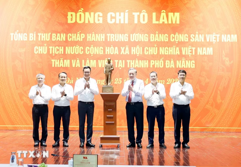 Tổng Bí thư, Chủ tịch nước Tô Lâm: Xây dựng Đà Nẵng trở thành một cực tăng trưởng lớn của cả nước- Ảnh 4.