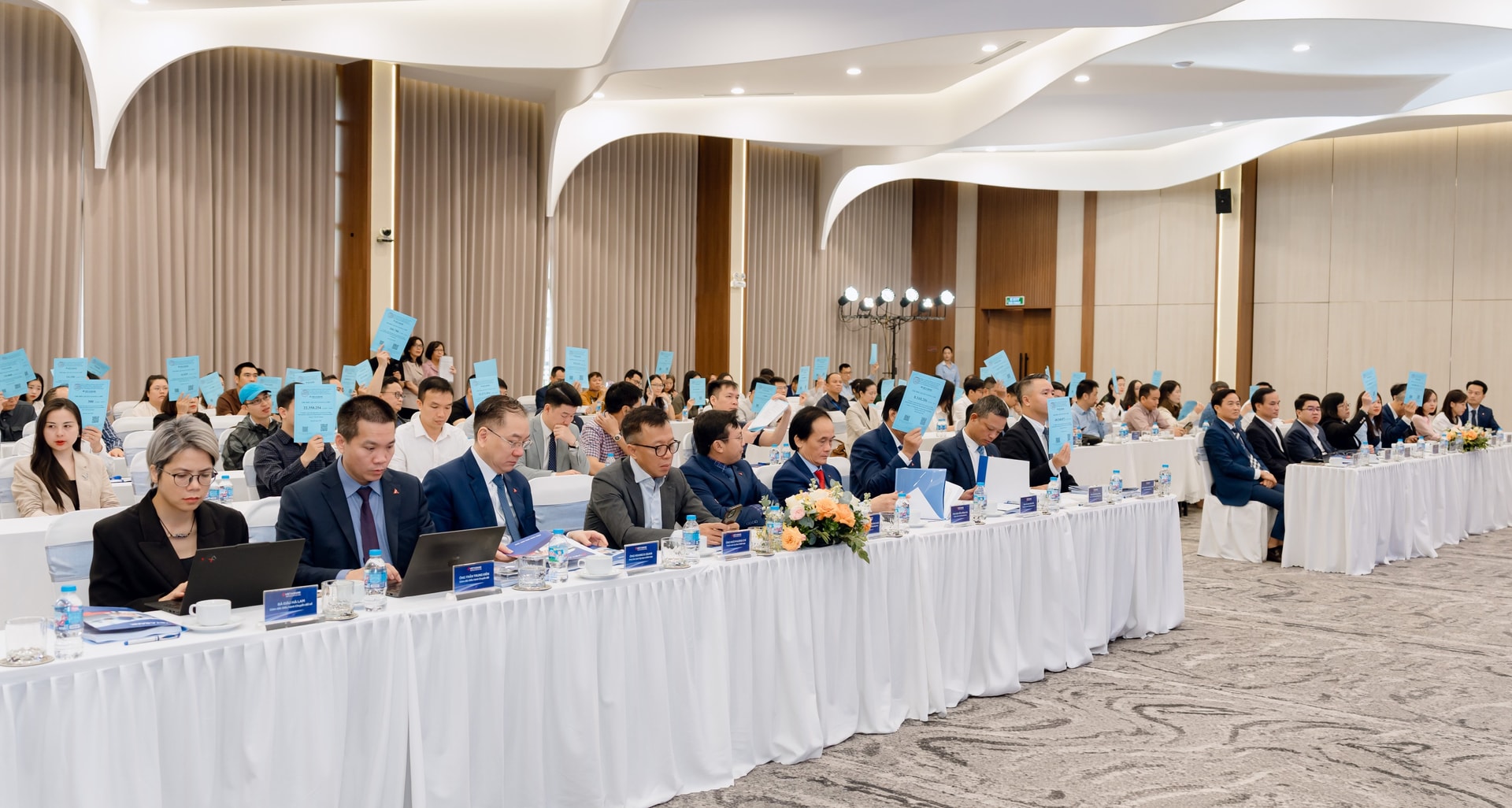 Đại hội đồng cổ đông thường niên VietABank 2026 (2)