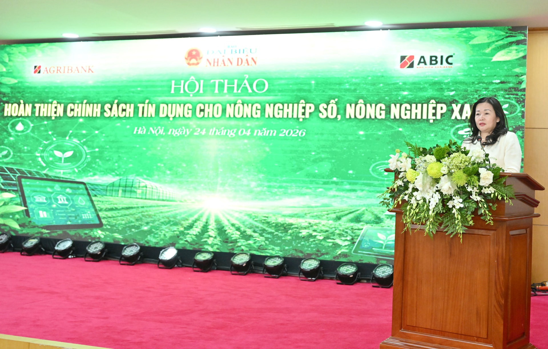 Tổng biên tập Báo Đại biểu nhân dân Phạm Thị Thanh HuyềnVQK_1938