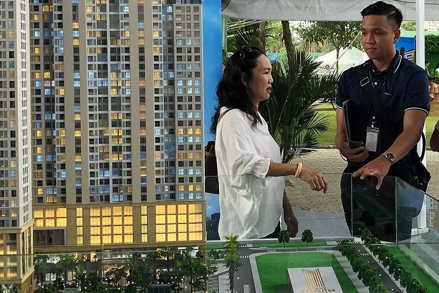 Không ít dự án đối mặt tình trạng bán chậm, song giá bán sơ cấp vẫn tăng.