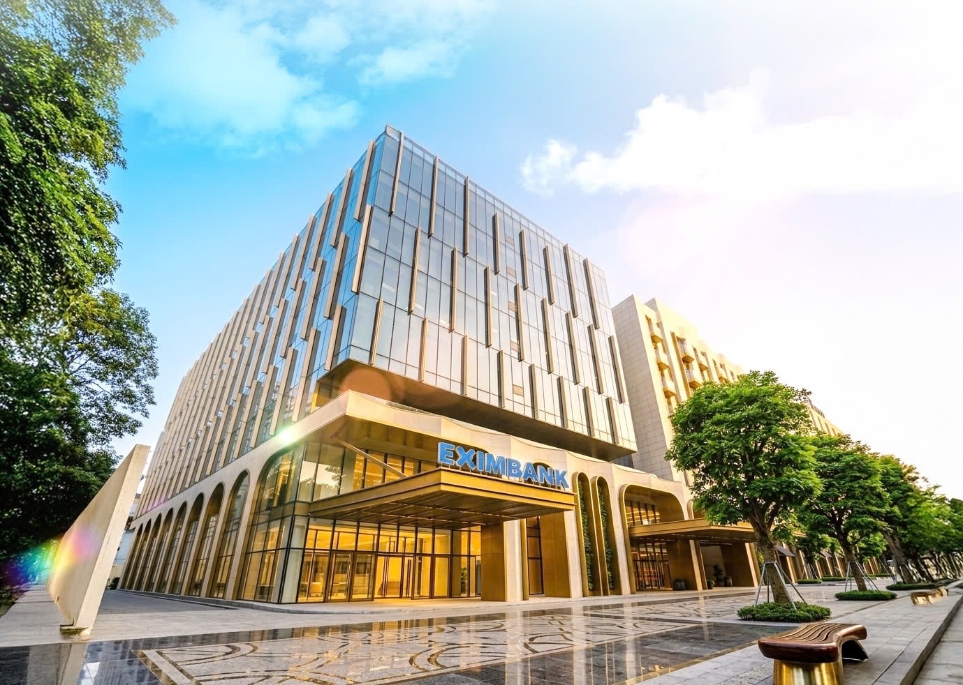 TRU SO CHINH EXIMBANK TAI HA NOI