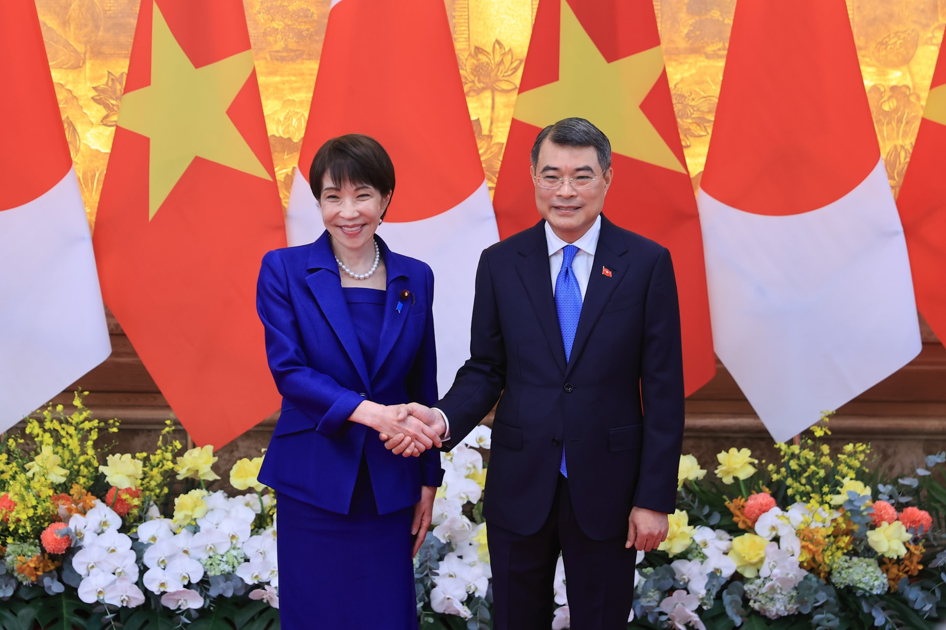 Thủ tướng Lê Minh Hưng hội đàm với Thủ tướng Takaichi: Nhật Bản muốn hỗ trợ Việt Nam nâng cao năng lực tự chủ công nghệ- Ảnh 1.